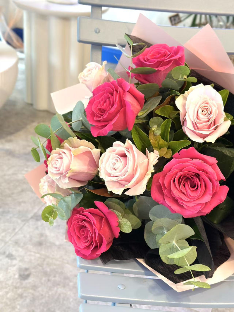 V'Day - Color Rose Bouquets