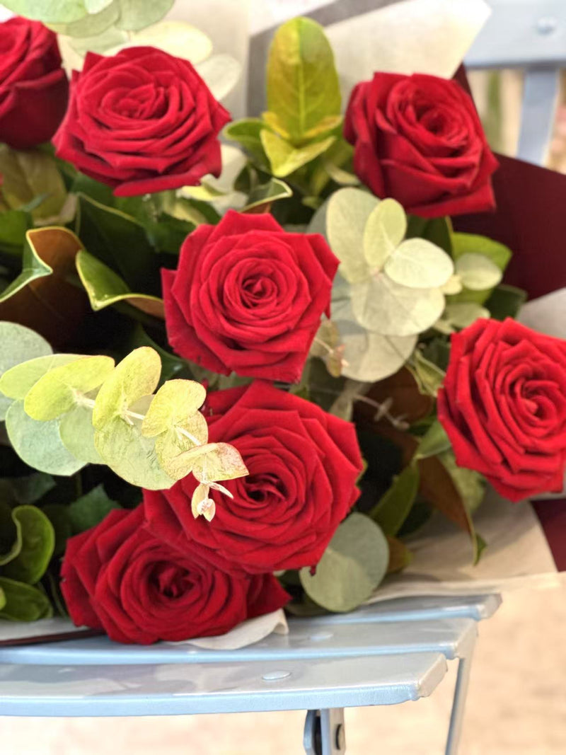 V'Day Classic - Red Rose Bouquets